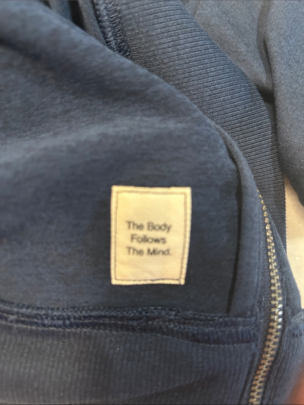 Vuori Halo Mini Full Zip Hoodie — Navy - Picture 6 of 8